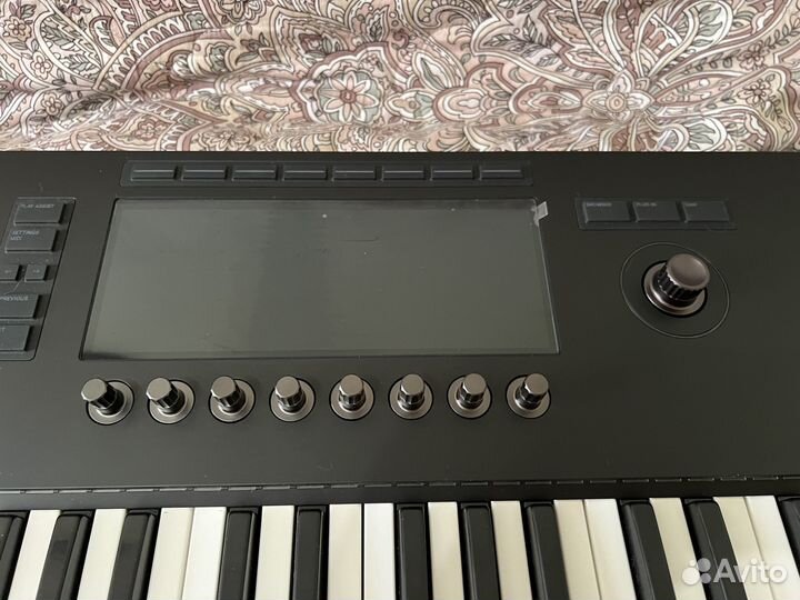 Native Instruments Komplete Kontrol S61 mk3