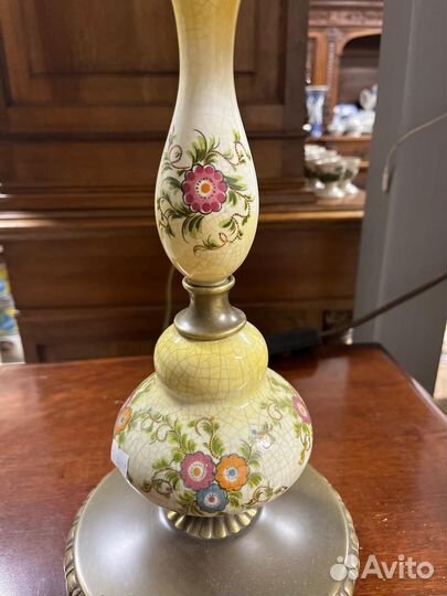 Лампа настольная