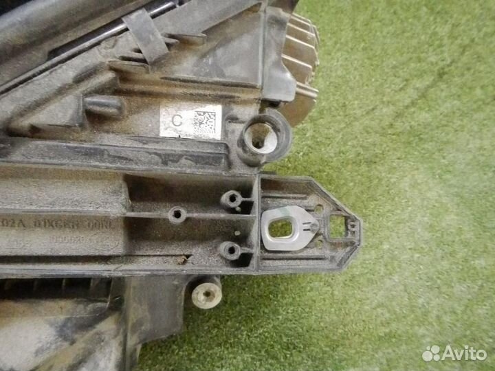 Фара правая Mercedes-Benz GLA-Class