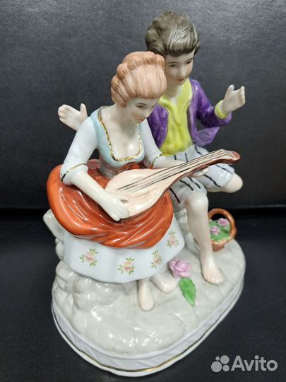 Статуэтка фарфор 17 см
