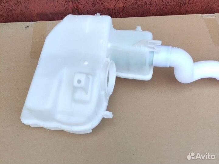 Бачок омывателя Мерседес 166