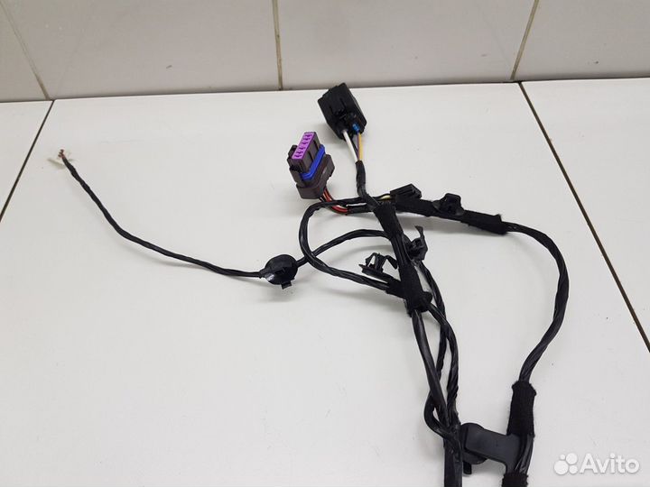 Электропроводка задней левой двери (Geely Coolray)