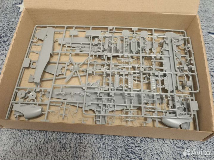 Сборная модель самолёта як-3 1/48