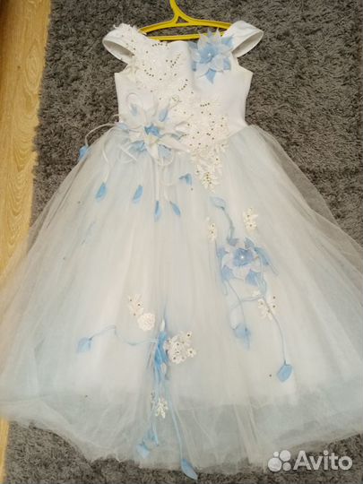 Платье для девочки. Небольшой торг