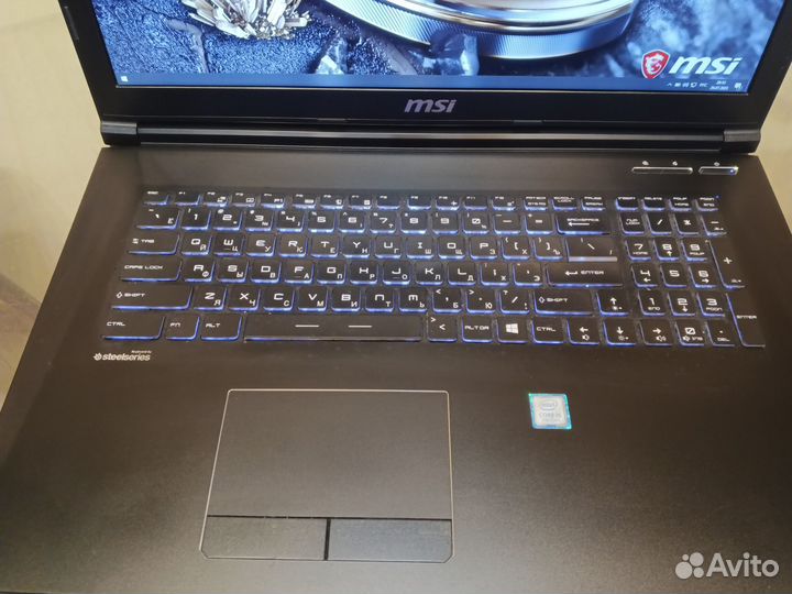 Ноутбук MSI 17.3