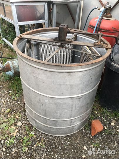 Медогонка 4х рамочная