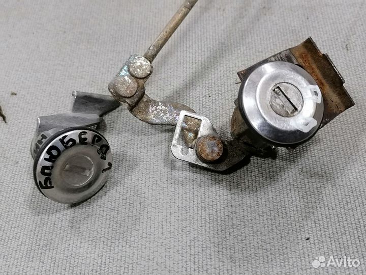 Личинка замка звери Nissan bluebird CD20 1983-90