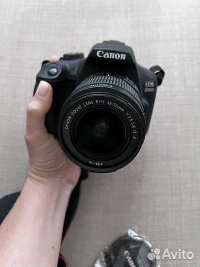 Зеркальный фотоаппарат canon eos 2000d