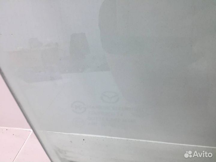 Стекло двери передней правой Mazda Mazda 3 BL 2009