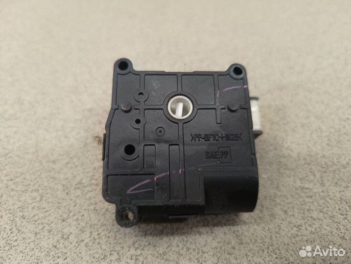 Сервопривод заслонки печки Toyota Premio ZZT240