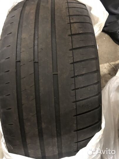 Michelin Pilot Sport 3 235/45 R18 93Y