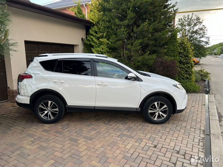 Toyota RAV4 2.0 CVT, 2018, битый, 103 000 км