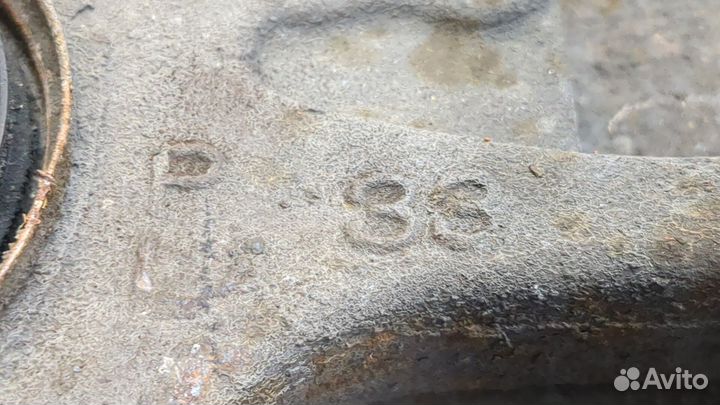 Ступица (кулак, цапфа) Mitsubishi L200, 2003