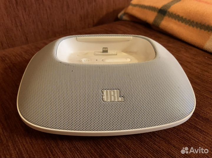 Акустическая система JBL On Beat Micro с lightning