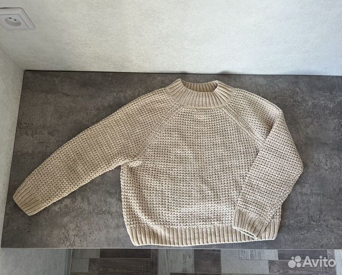 Свитер женский