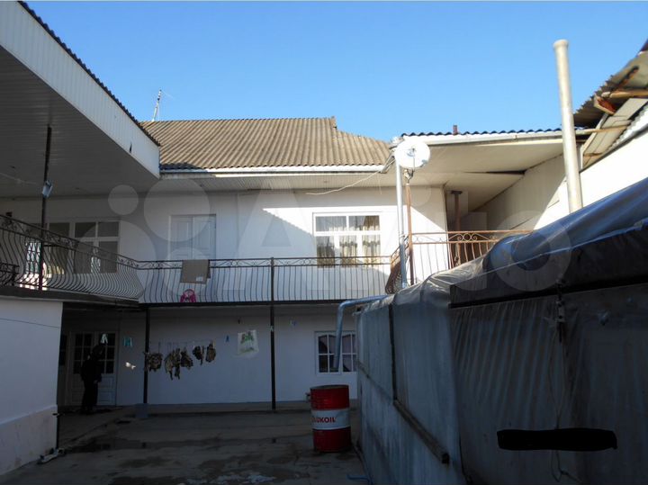 Дом 179,8 м² на участке 5 сот.