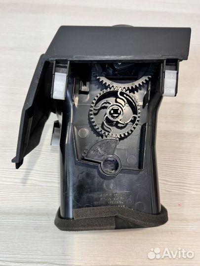 Дефлектор воздушный Toyota Camry передний левый