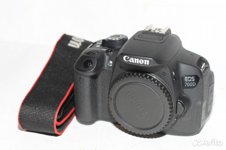 Canon EOS 700D