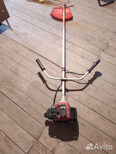 Газонокосилка бензиновая