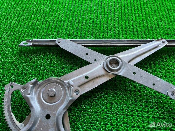 Стеклоподъемник лев. перед. Toyota Venza