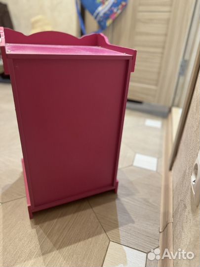 Деревяный шкаф для кукол