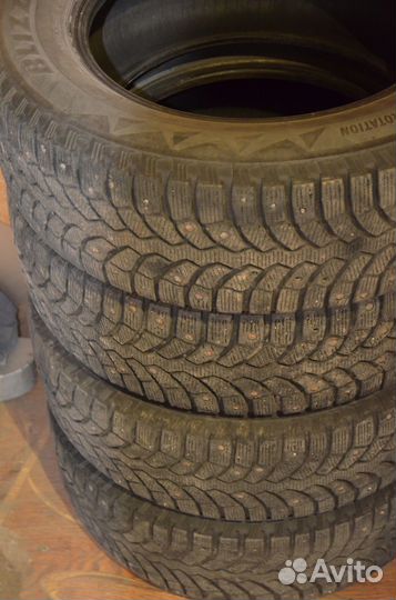 Bridgestone Blizzak Spike-01 195/65 R15 92