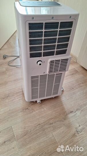 Кондиционер мобильный Hyundai H-PAC07-R12E белый