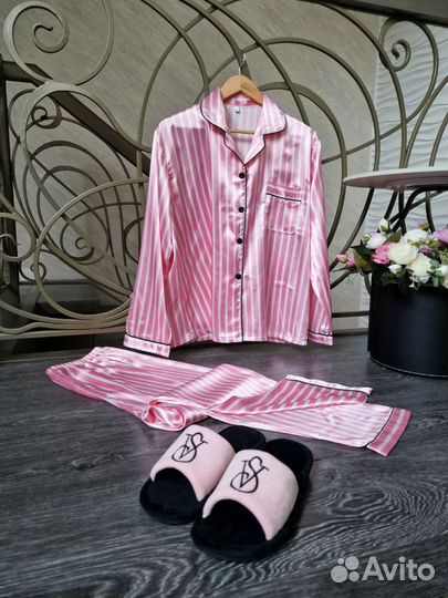 Комплект-пижама + тапочки Victoria's Secret