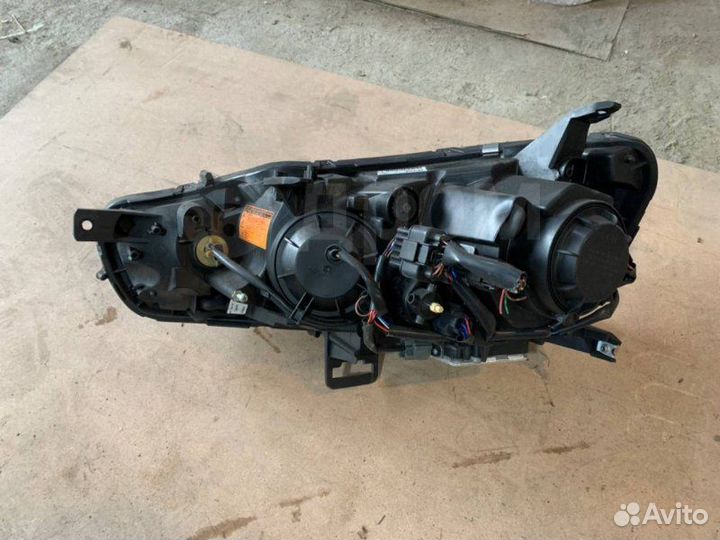 Фара передняя правая Mitsubishi Lancer CX1A