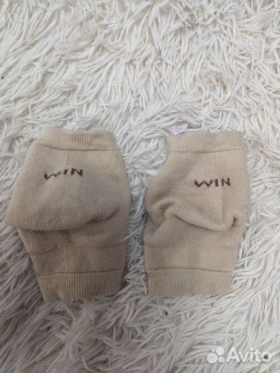 Наколенники