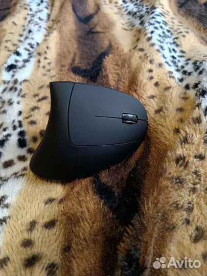 Беспроводная мышь вертикальная