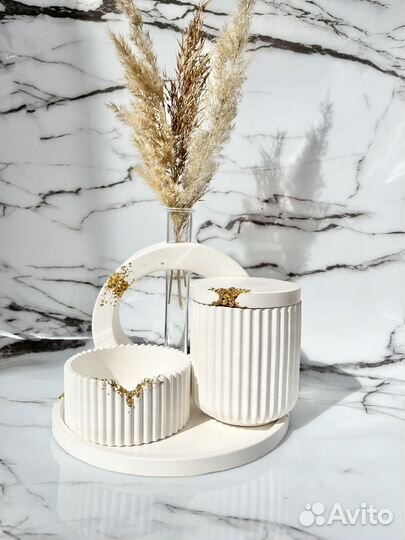 Статуетка.Гипсовые изделия.Поднос.Свеча