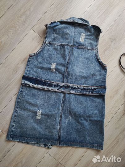 Джинсовая жилетка 46 новая