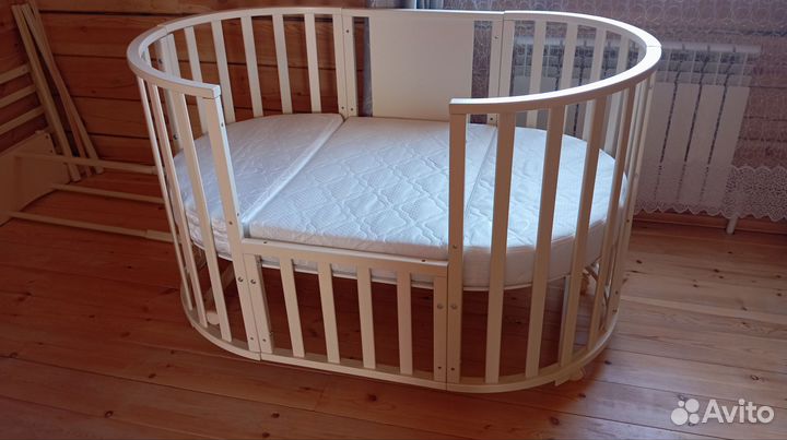 Детская кроватка трансформер с маятником