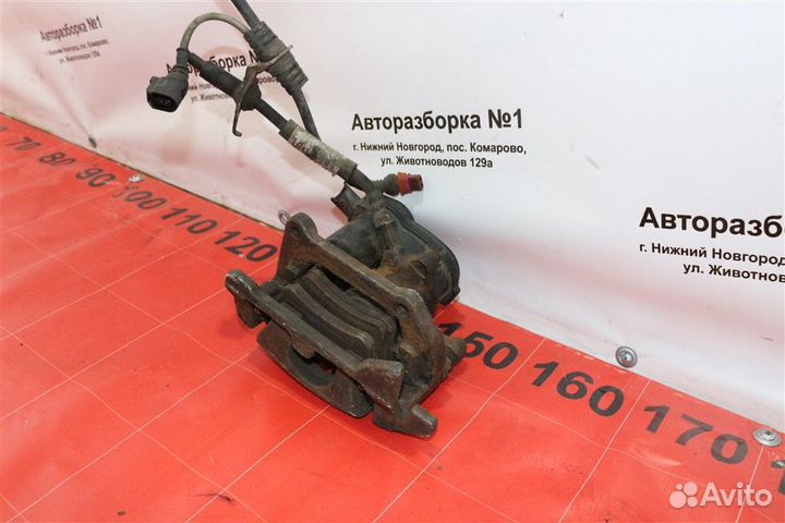 Суппорт тормозной задний левый Audi A4 седан B8