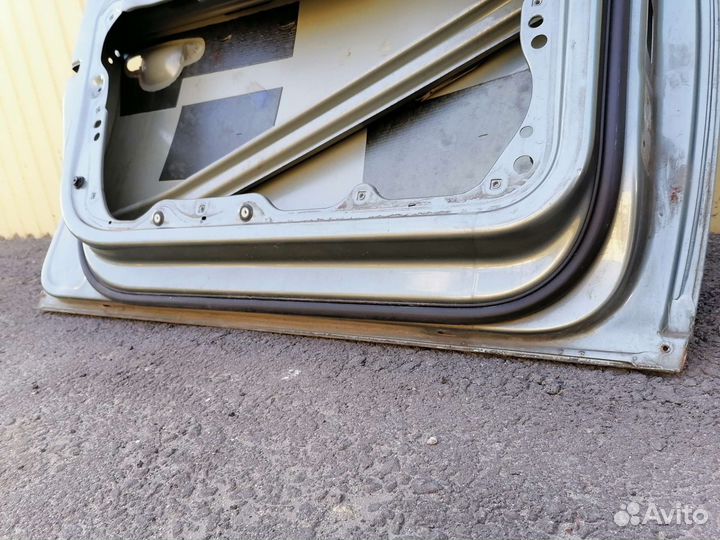 Дверь водительская VW Passat B6