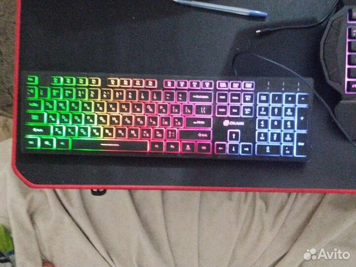 Игровая клавиатура с подсветкой