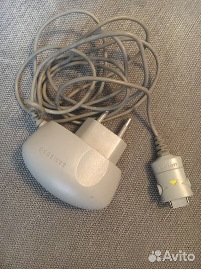 Зарядка samsung и гарнитура оригинал