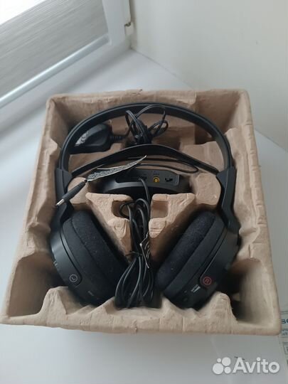 Беспроводные наушники Sony MDR-RF811RK