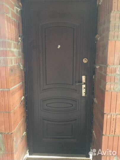 Металлическая входная дверь 86 бу