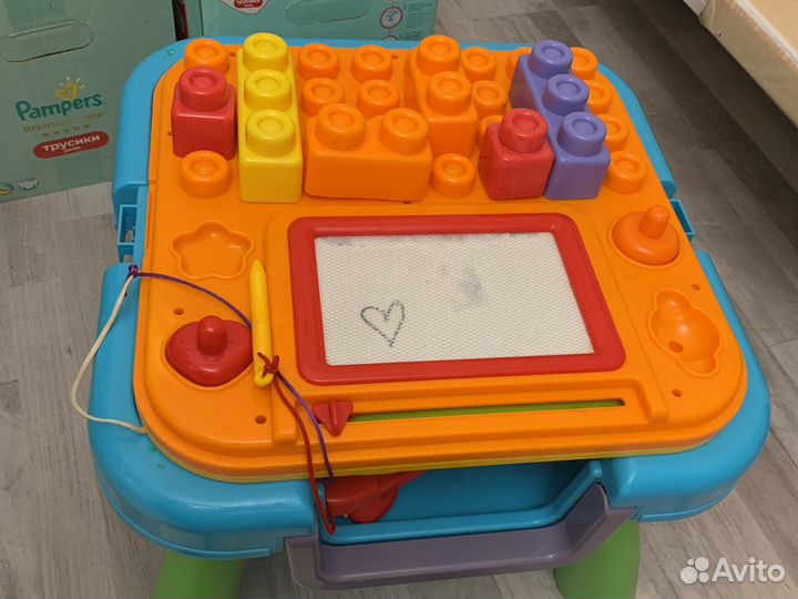 Игровой развивающий столик