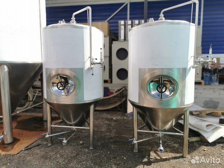 Цилиндро-конический танк цкт 2000 литров