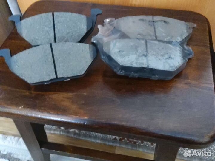 Передние тормозные колодки