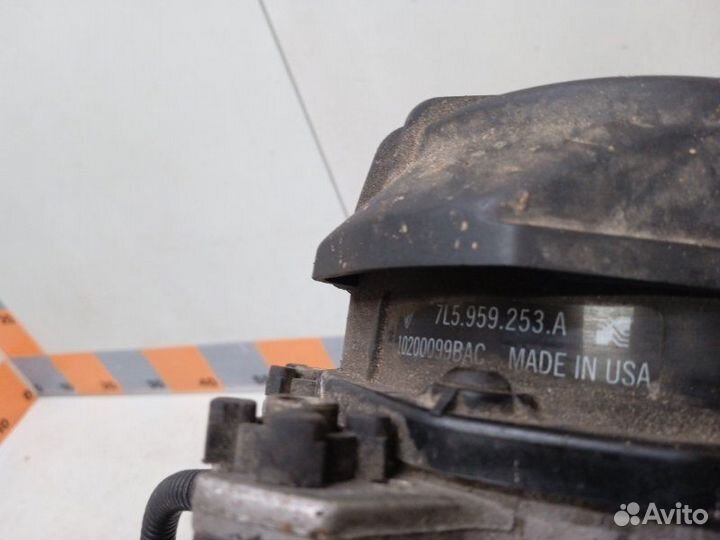 Насос воздушный правый Porsche Cayenne 9PA 4.5