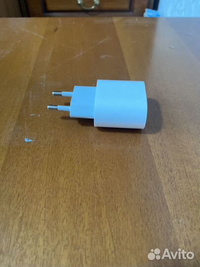 Зарядное устройство Apple iPhone 20w из комплекта