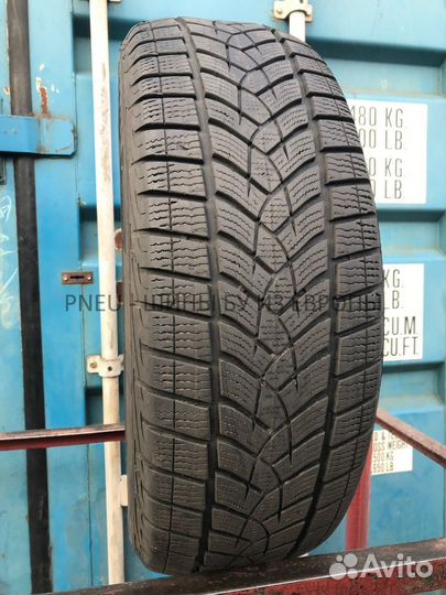 Goodyear UltraGrip Performance Gen-1 215/60 R17 96H