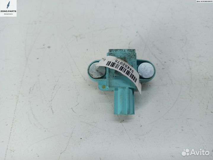 Датчик удара (Airbag) 4F0955557A на Audi A6 C6 (2004-2011)