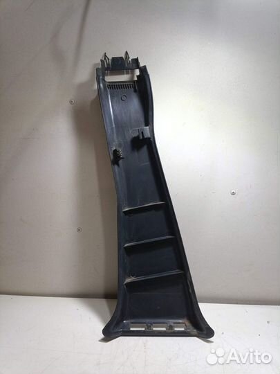 Обшивка правой центральной стойки Daewoo Nexia