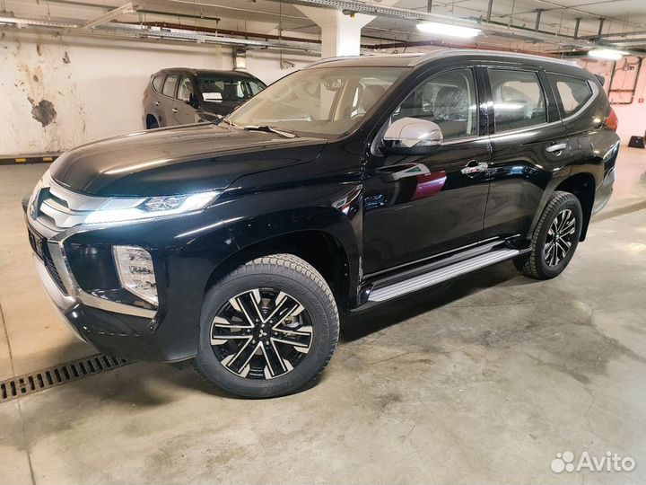 Mitsubishi Montero Sport 3.0 AT, 2023, 62 км