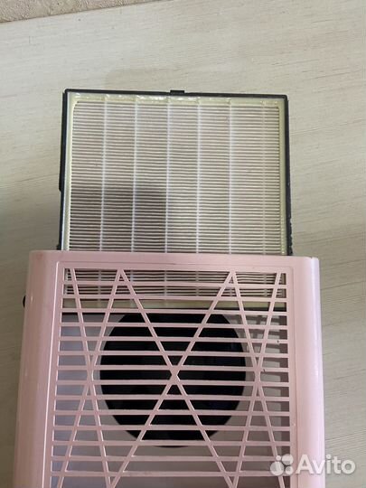 Настольная вытяжка маникюрная